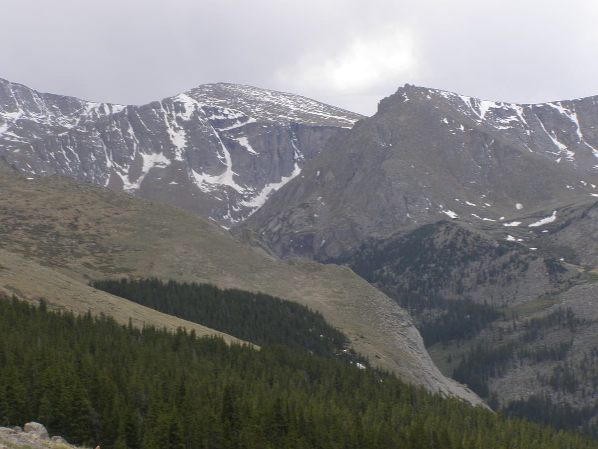 The Chicago Lakes valley below Mount Evans, a glacial basin ringed by cliffs