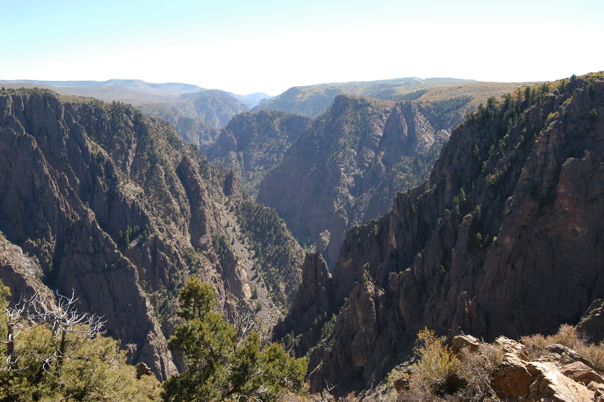 Layered canyon walls along the South Rim of Black Canyon