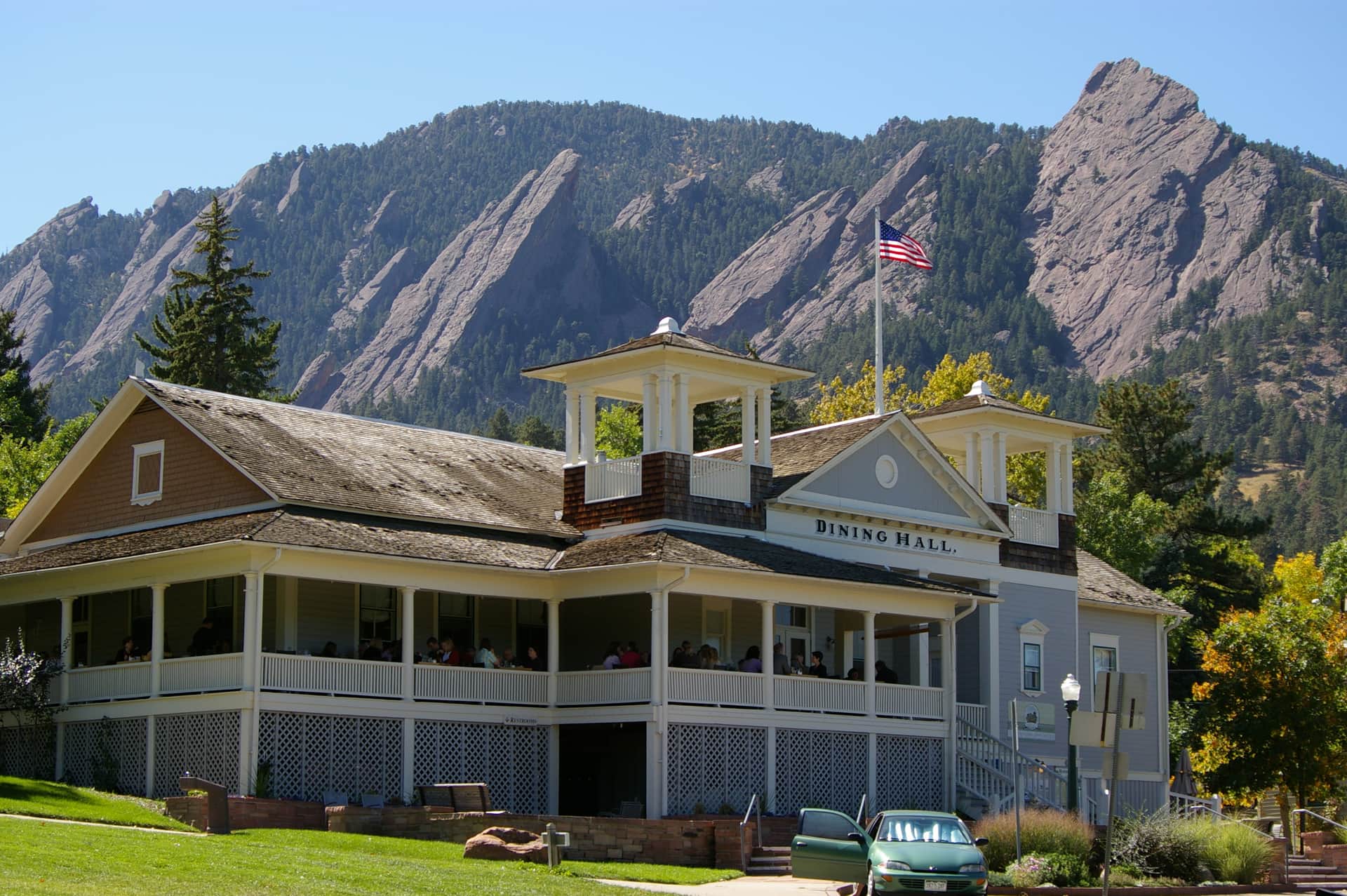 Chautauqua Dining Hall, Boulder: History, Menu, and the Flatirons Porch