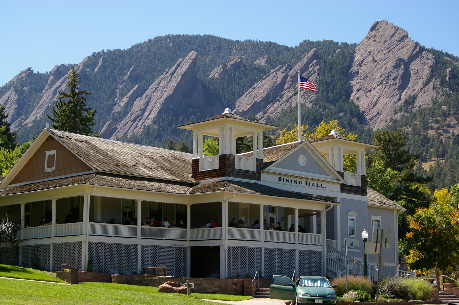Chautauqua Dining Hall, Boulder: History, Menu, and the Flatirons Porch