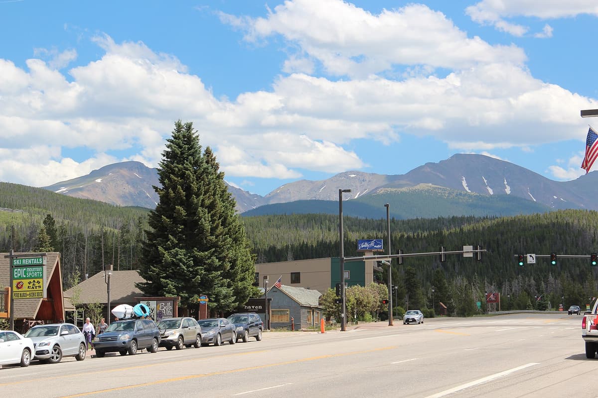 The ridge linking James Peak and neighboring Parry Peak along the Continental Divide