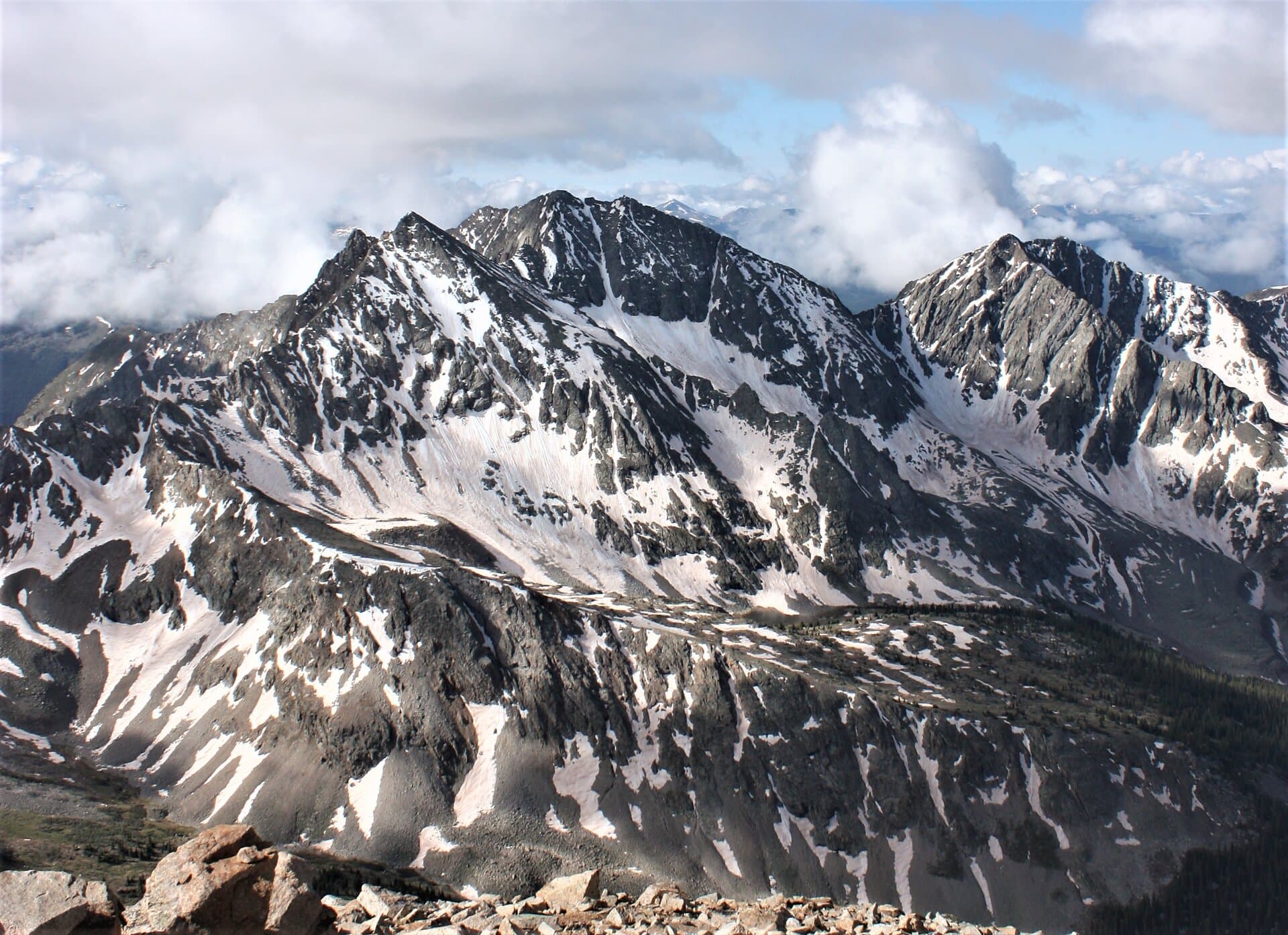Lake Ann Trailhead: A Ghost-Town Path to a High Colorado Lake