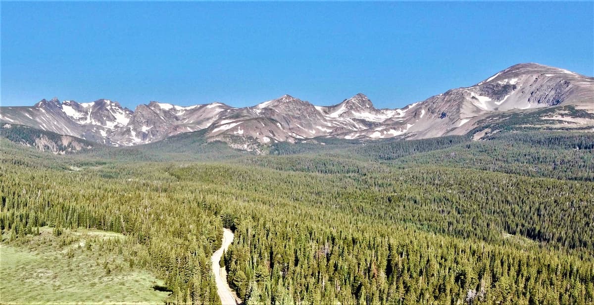 High tundra and peaks along the Continental Divide above the Mitchell Lake Trail