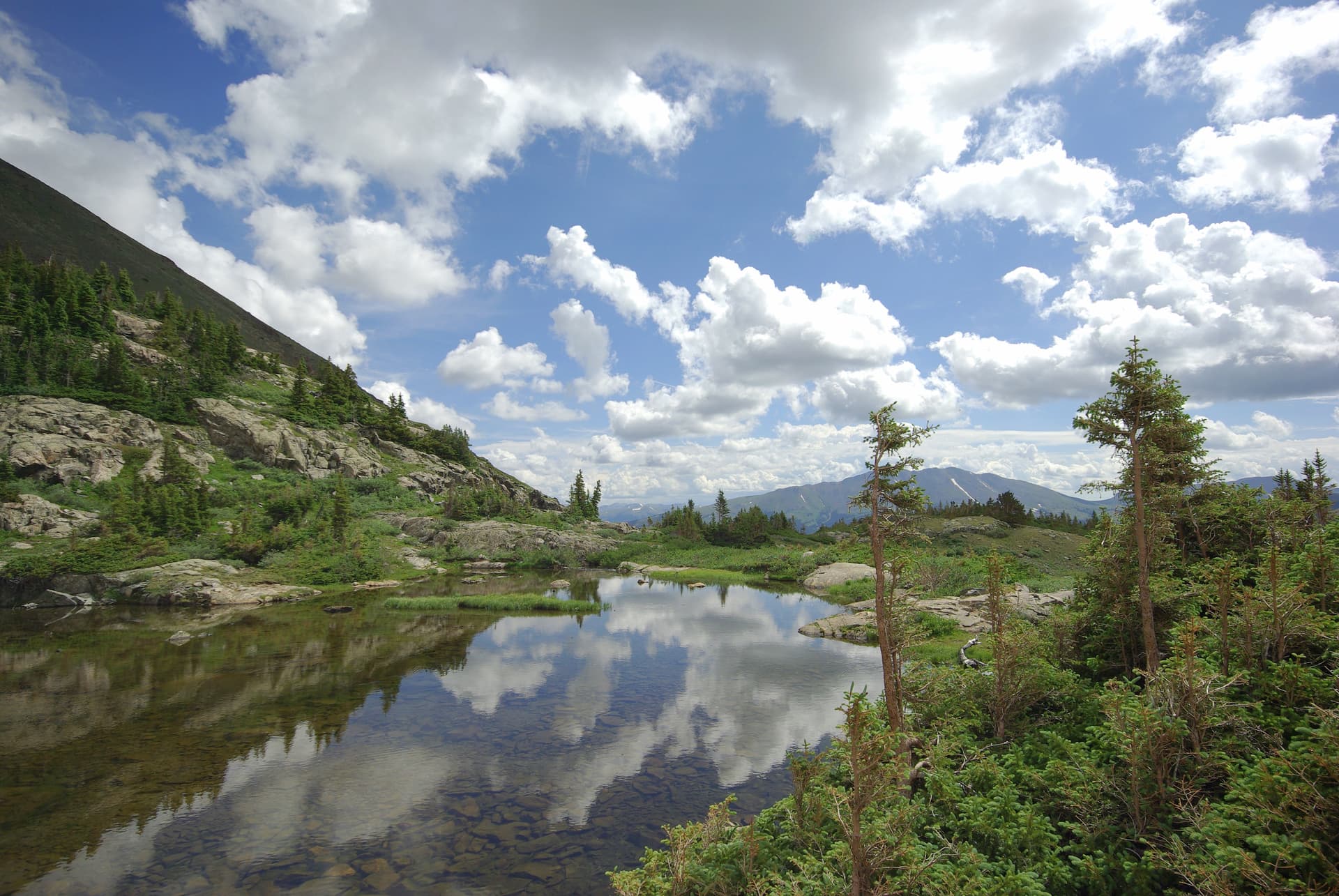 Spruce Creek Trailhead: Parking, the Road, and the Hike to Mohawk Lakes