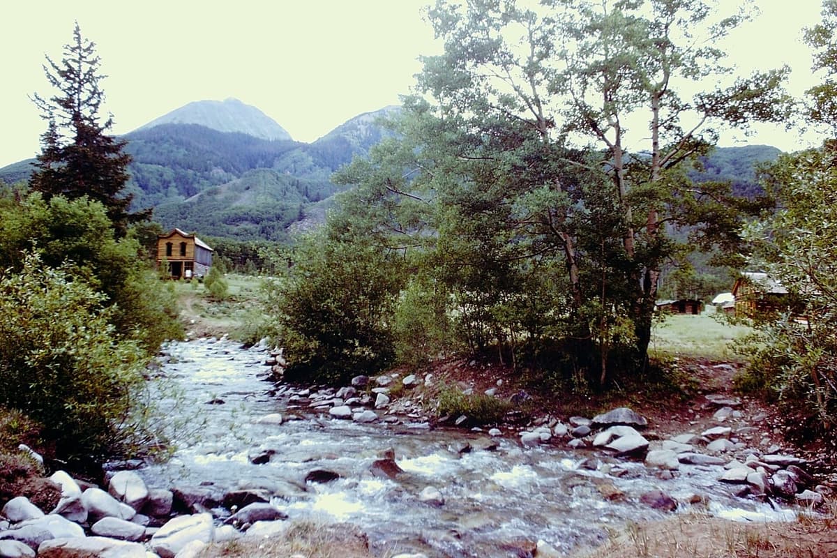The preserved Ashcroft ghost town buildings along Castle Creek Road below the Cathedral Lake trailhead